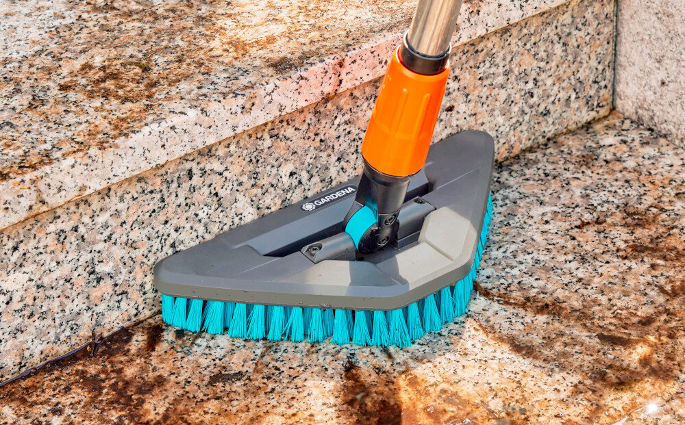 Szczotka GARDENA Cleansystem Flex Twarda 18814-20 rewolucja w sprzataniu do czyszczenia duzych wytrzymalych powierzchni do usuwania brudu kurzu mchu osadow