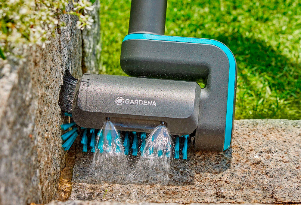 Szczotka bębnowa GARDENA AquaBrush 14849-20 z wytrzymalego nylonu dysze wodne
