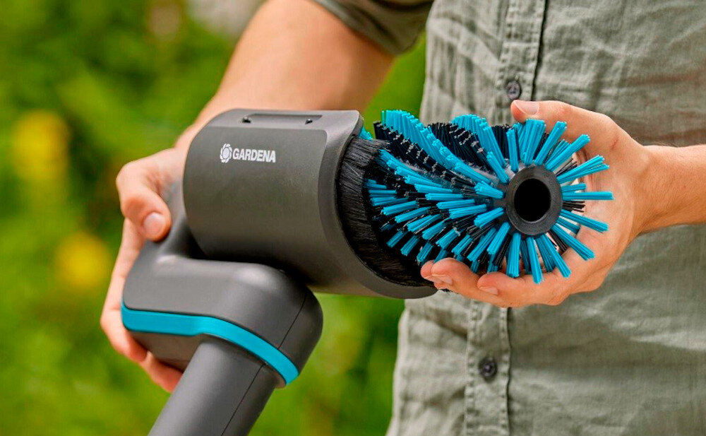 Szczotka bębnowa GARDENA AquaBrush 14849-20 latwa obsluga zatrzask klikniecie