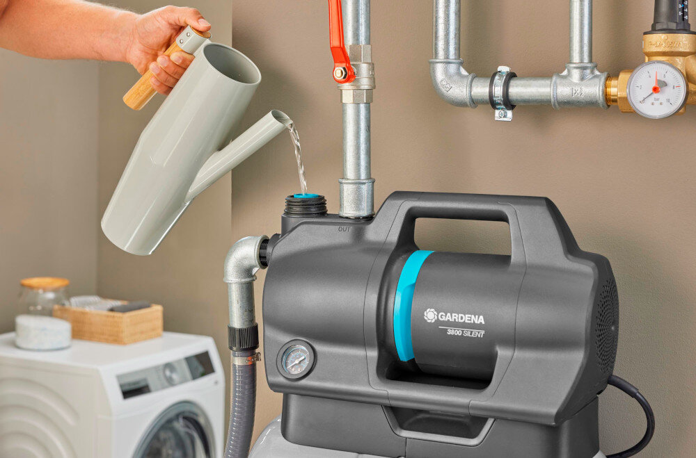 Hydrofor do wody GARDENA 3800 09064-20 duzy zbiornik pojemnosc 21 litrow praktyczny cisnieniomierz pokazuje biezace cisnienie