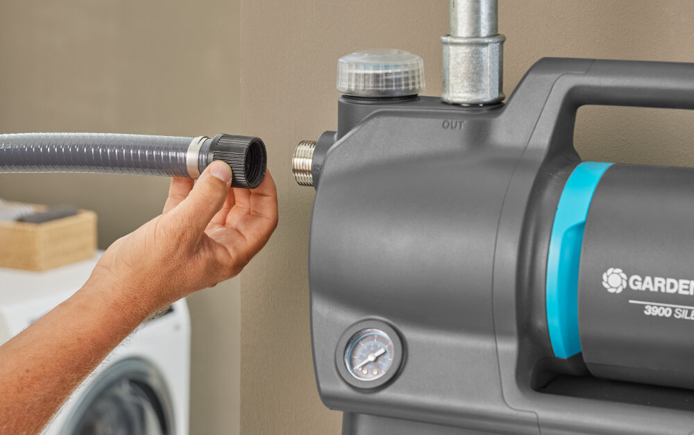 Hydrofor do wody GARDENA 3900 09066-20 zawor zwrotny zintegrowane zlacze ze stali nierdzewnej podwojne uszczelnienie miedzy silnikiem i napedem