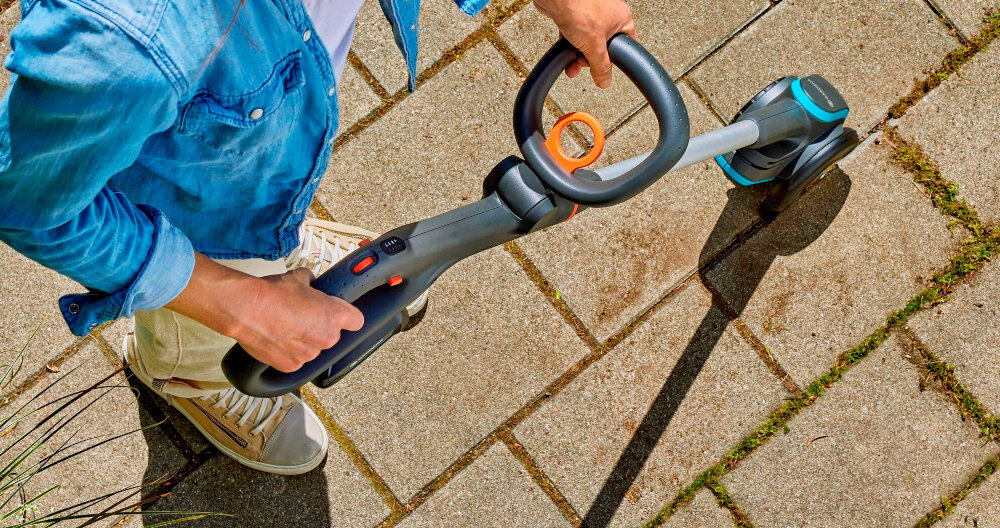 Szczotka akumulatorowa GARDENA EasyWeed 14820-20 do efektywnego i wygodnego utrzymania czystosci zaawansowana technologia akumulatorowa ergonomiczny design praca szybka skuteczna wygodna