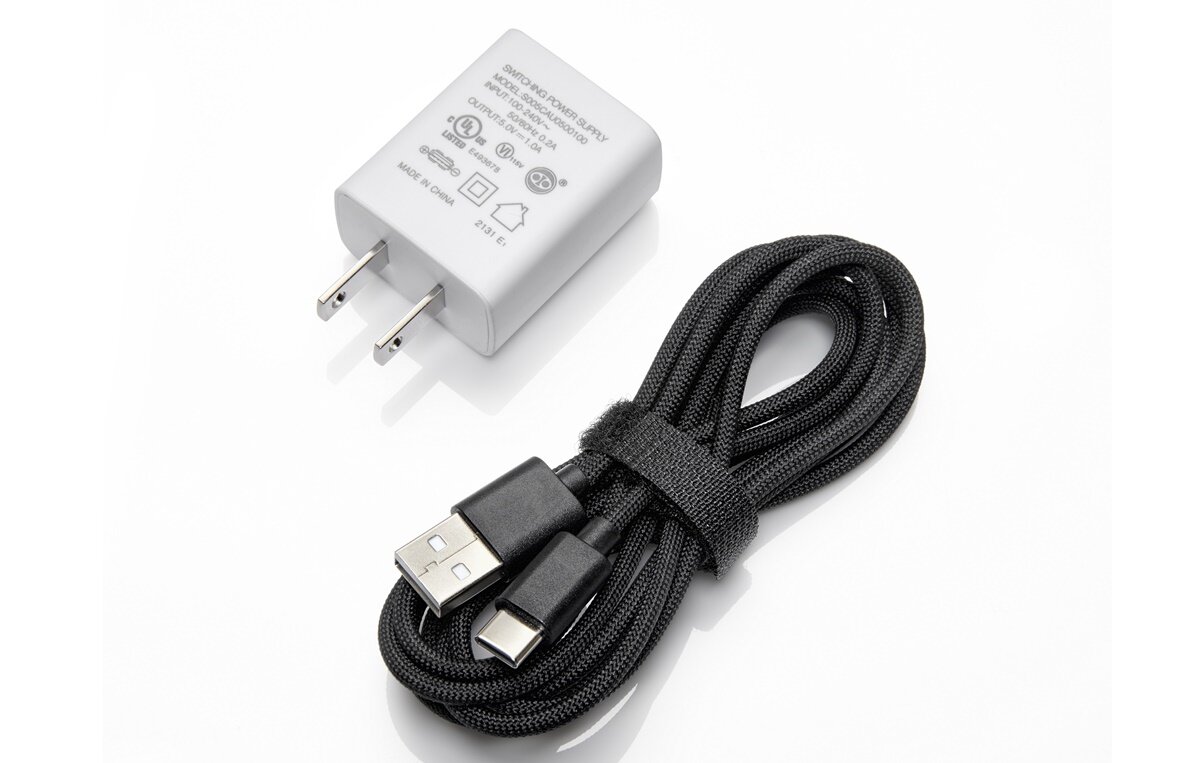 Niania elektroniczna Motorola PIP12 Travel ma funkje dwukierunkowej komunikacji