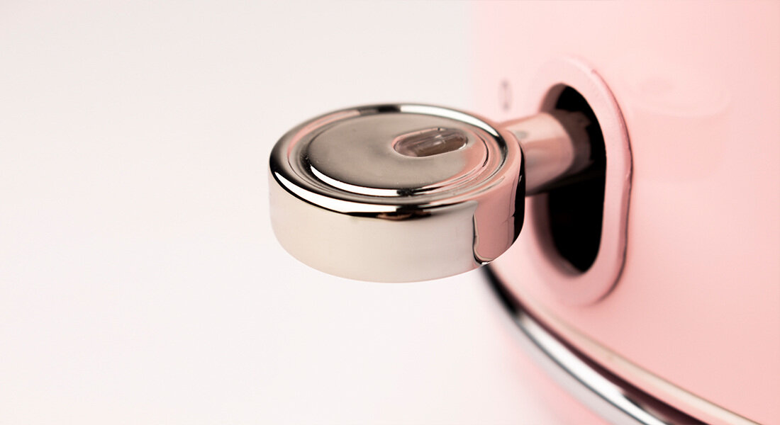 Czajnik HADEN Heritage HAD209177 Różowy szybki wydajny moc pojemność dwa sposoby skala litrowa liczba filiżanek