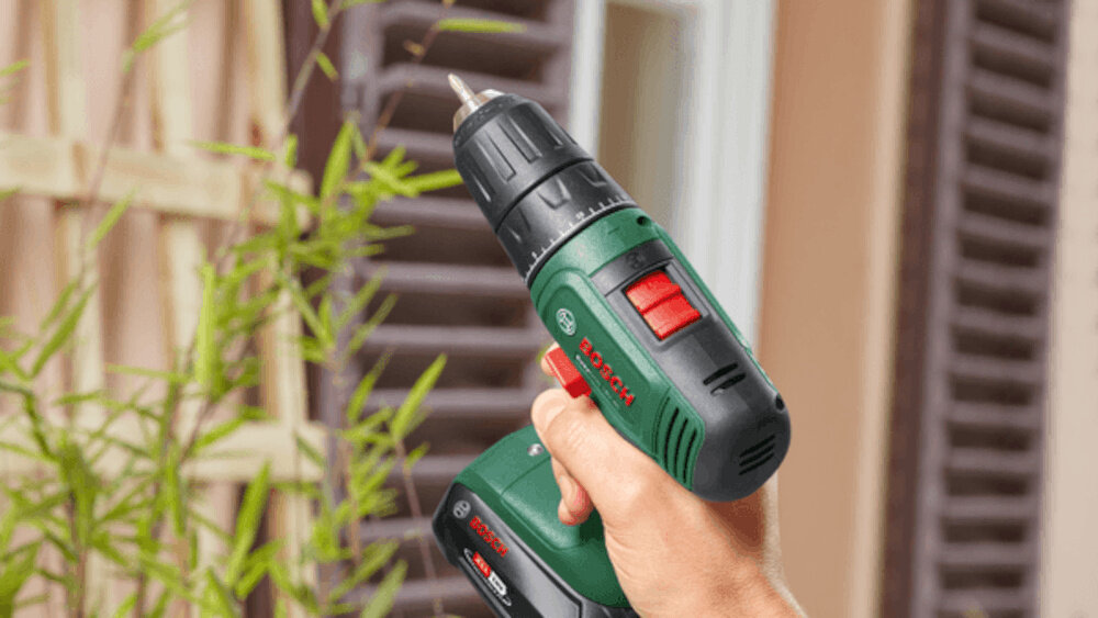 Wiertarko-wkrętarka udarowa BOSCH EasyImpact 18V-40 Zestaw-wkrętarka BOSCH EasyImpact 18V-40 Zestaw 2-biegowa przekladnia pierwszy bieg praca w zakresie od 0 do 430 obr/min drugi bieg praca w zakresie od 0 do 1630 obr/min