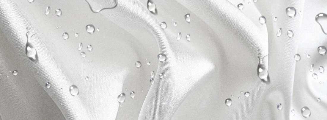 Peleryna fryzjerska EXTRALINK Biała Trwały i odporny materiał Wysokiej jakości tkanina estetyczny wygląd