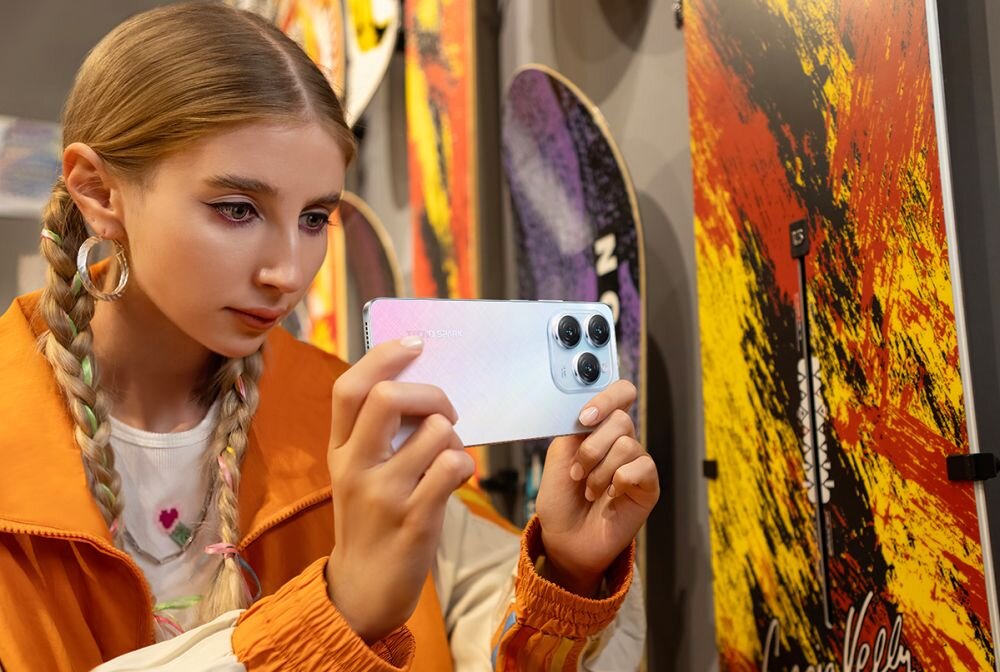 Smartfon TECNO Spark 20 Pro   ekran bateria aparat procesor ram pamięć pojemność rozdzielczość zdjęcia filmy opis dane cechy blokady system łączność wifi bluetooth obudowa szkło odporność porty muzyka transfer sieć przekątna matryca waga czujniki oled amoled ips