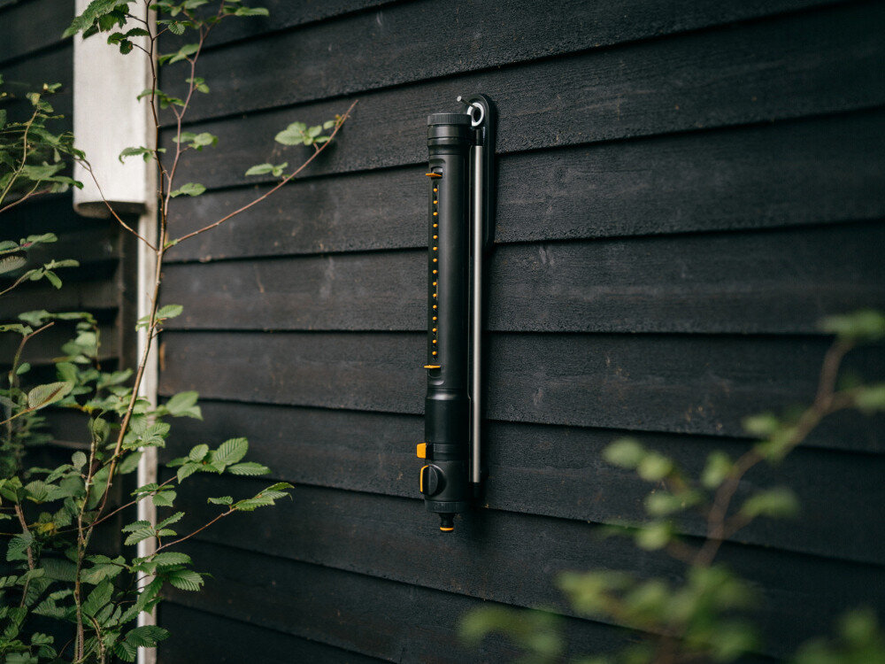 Zraszacz FISKARS 1070832, składanie, zawieszanie, lekki, porządek, zraszacz zawieszony do ściany altany ogrodowej