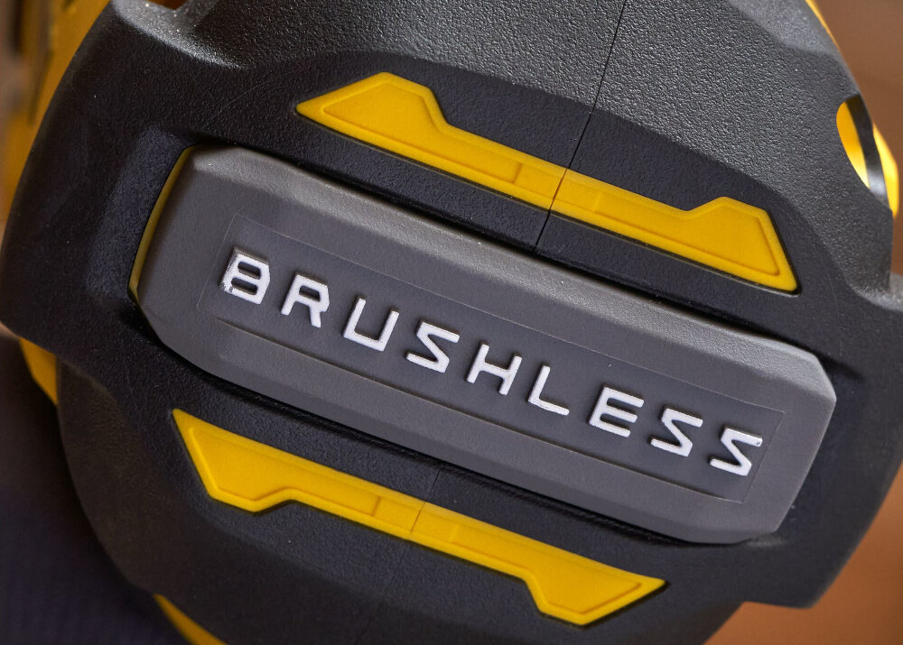 Klucz udarowy STANLEY V20 SFMCF940M1-QW bezszczotkowy silnik maksymalna predkosc obrotowa do 2000 obr/min maksymalny moment obrotowy do 949 Nm