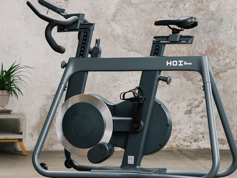 Rower spinningowy KETTLER Hoi Frame Speed Szary trenuje cale cialo regulacja oporu 20-stopniowa skala za pomca komputera