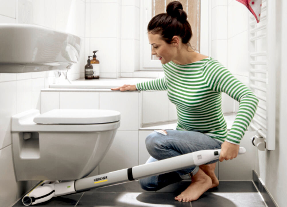 Mop elektryczny KARCHER EWM 2 EU 1.056-310.0 smukła konstrukcja ruchomy przegub łatwiejsze sprzątanie dociera do trudno dostępnych miejsc zajmuje minimalną ilość miejsca lekka konstrukcja wygodny w użyciu łatwy w transporcie podłogi schną 2 minuty po umyciu