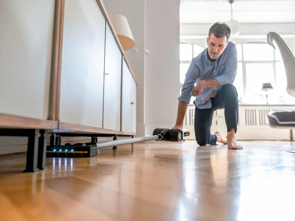 Odkurzacz KARCHER VC 7 Signature Line 1.198-750.0 schowek na akcesoria blokada pistoletu