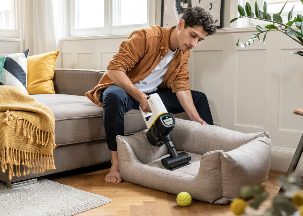 Odkurzacz KARCHER VC 4 Cordless myHome Pet 1.198-633.0 Skuteczna szczotka mini-turbo usuwanie sierści meble tapicerowane dla właścicieli psów i kotów