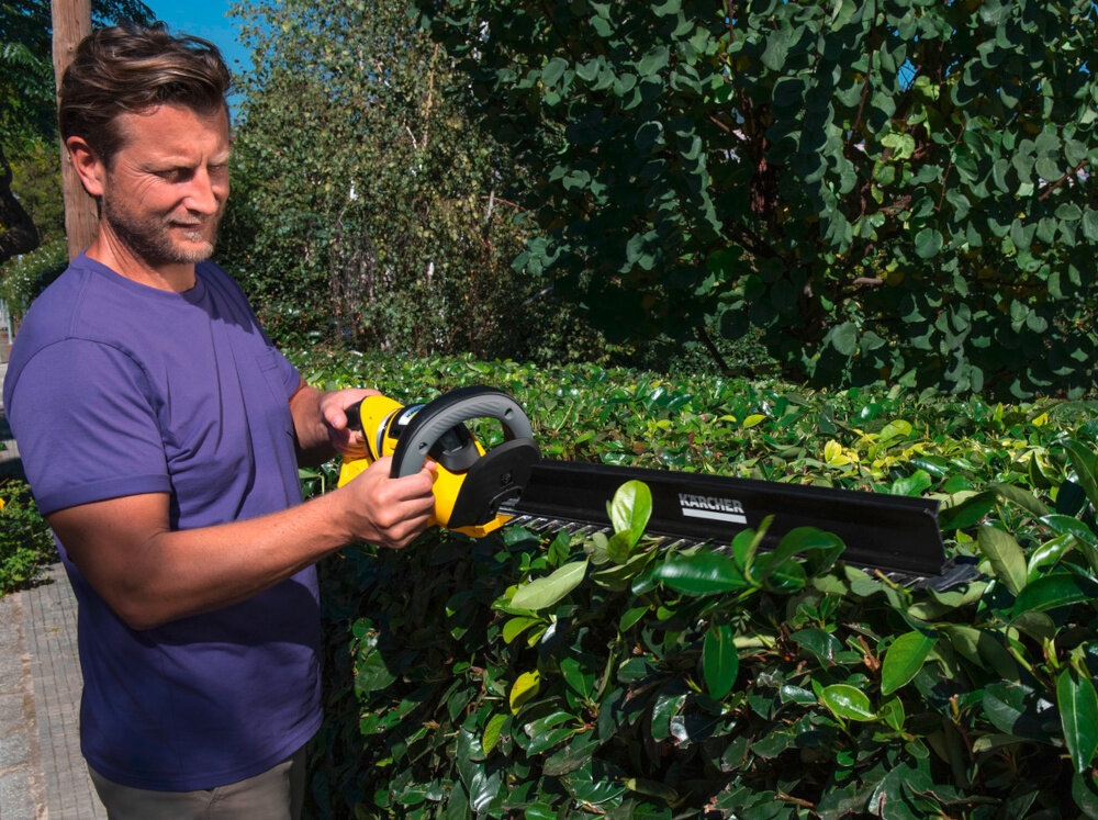 Nożyce do żywopłotu KARCHER HGE 36-60 1.444-250.0 akumulatorowe funkcja pily wszechstronne narzedzie do przycinania zywoplotow do ciecia grubszych galezi o srednicy maksymalnie do 25 mm