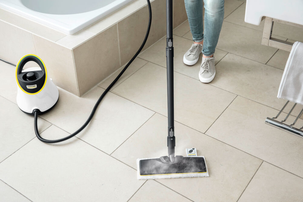 Parownica KARCHER SC 2 Delux EU 1.513-400.0 wymiary moc 1500 W różnorodne wodoodporne powierzchnie podłogi kafelki ściany lustra okna bardziej wymagające powierzchnie piekarniki blaty kuchenne z łatwością usuwa zabrudzenia armatura kaloryfery fugi bez detergentów przyjazna dla środowiska bezpieczna dla użytkowników