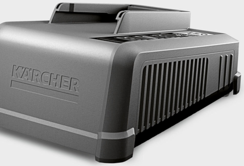 Szybka ładowarka KARCHER Battery Power+ 36/60 2.445.-045.0 36V 6A zbliżenie na obudowę widoczne logo karcher