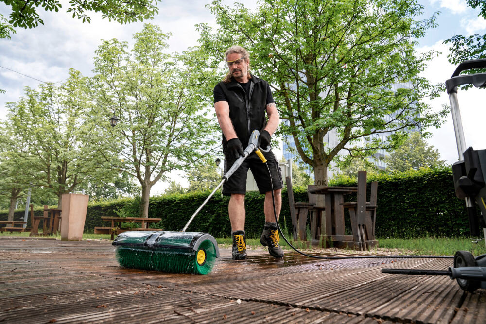 Szczotka KARCHER 4.762-624.0 (2 szt.) boczne włosie ochrona krawędzi precyzyjne czyszczenie przy samych obrzeżach skośne ułożenie centralnych włókien czyszczenie dużych estetycznych powierzchni intuicyjne kody kolorystyczne szybki wybór właściwej szczotki usprawniona praca minimalizacja ryzyka pomyłek zwiększona efektywność użytkowania