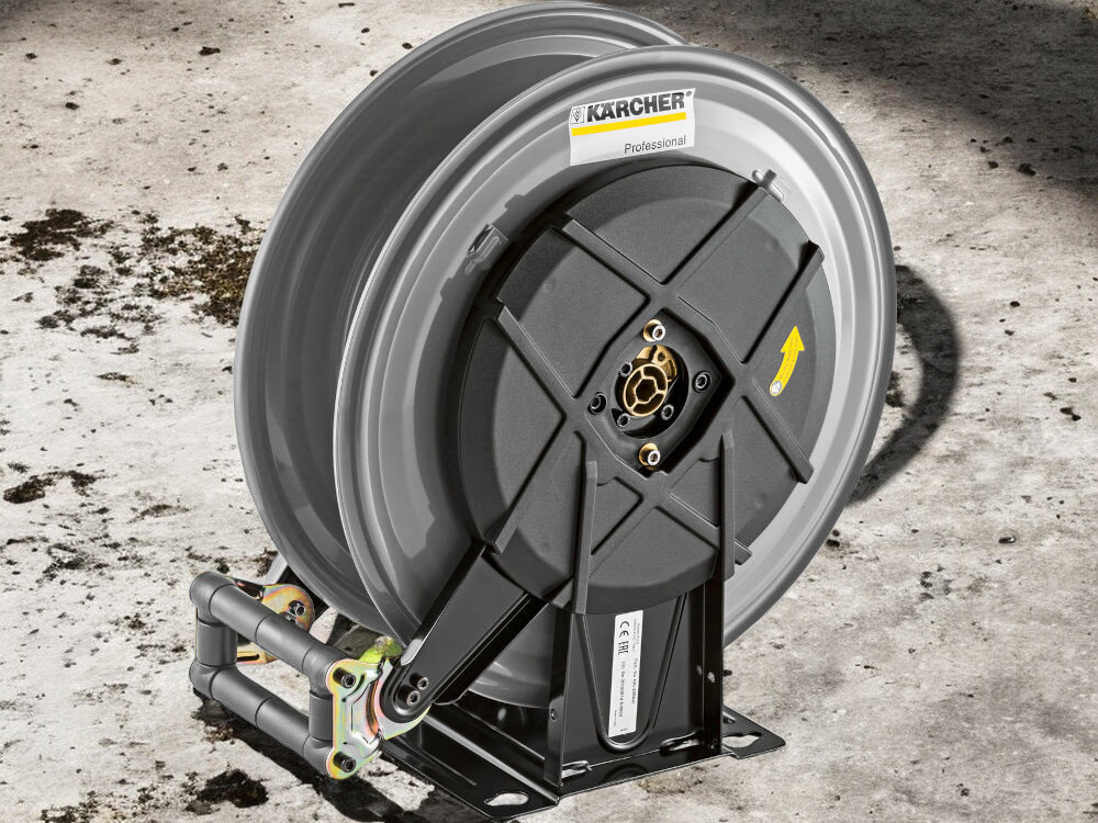 Bęben na wąż KARCHER 6.392-105.0 na betonie