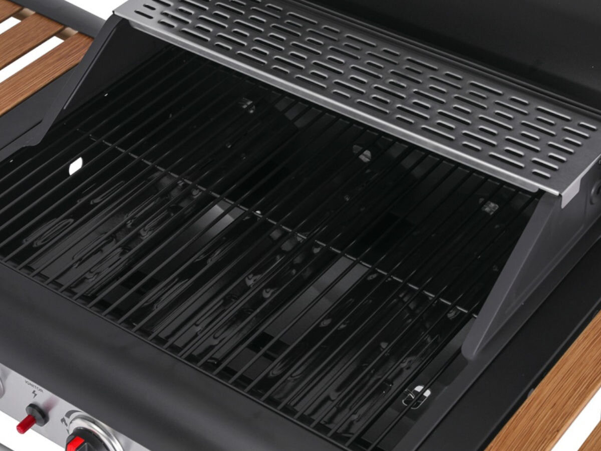 Grill gazowy YATO YG-20009 9 KW 60 x 42 cm, ruszt, powierzchnia, podgrzewanie, grubość, na białym tle zbliżenie na ruszt grilla