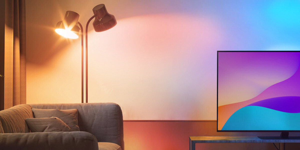 Inteligentna żarówka LED TP-LINK Tapo L535E 8.6W E27 Wi-Fi, Żarówka, smart, RGB, oświetlenie, Przytulny salon z nastrojowym, kolorowym światłem.