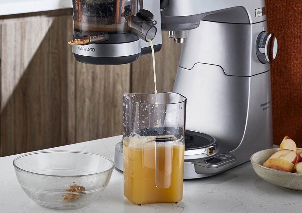 Wyciskarka wolnoobrotowa KENWOOD KAX720PL efektywne wyciskanie, mniejsza ilość odpadów, więcej soku, oszczędność produktów