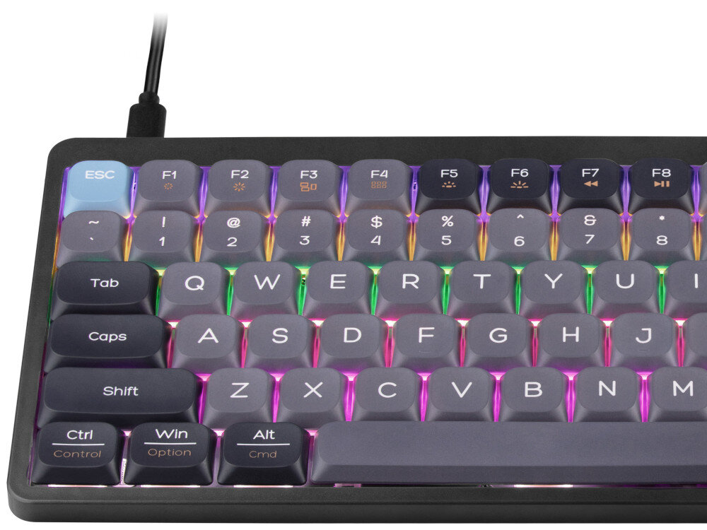 Klawiatura TRACER FINA 84 trzy różne opcje komunikacji kabla USB-C 1,5 m połączenia 2.4G odbiornikowi Bluetooth w standardzie 3.0 lub 5.2