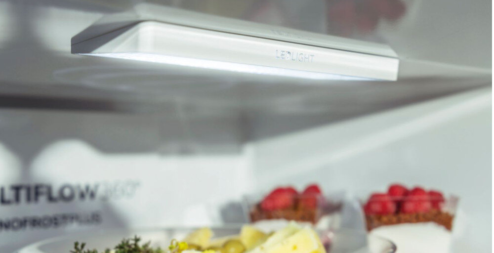 LODÓWKA GORENJE RK58DPS4 Oświetlenie LED jasne światło widoczność diody