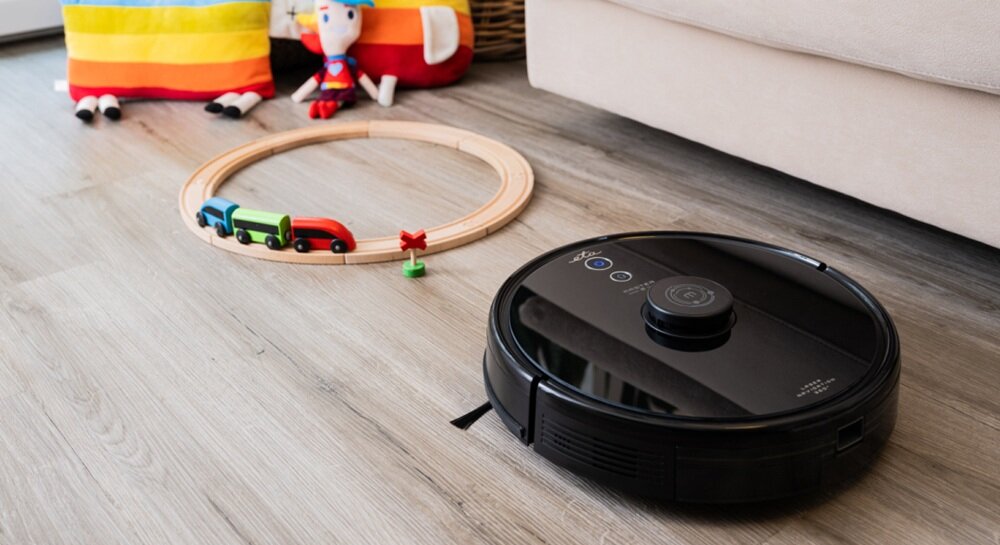 Robot sprzątający ETA Master II odkurzacz w użyciu, automatyka, zaawansowana technologia