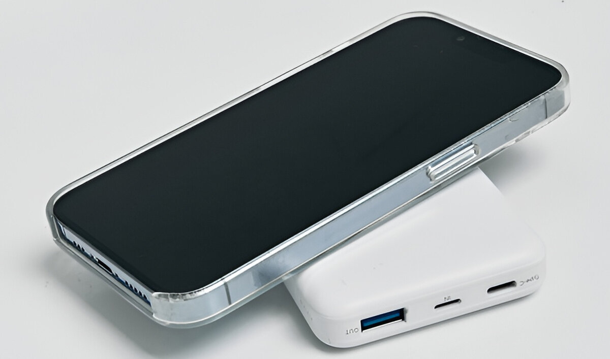 Powerbank CANYON PB-1001 10000 mAh 18W Biały wiele funkcji wskaźnik LED 6,7 x 11,5 x 1,7cm waga 210g