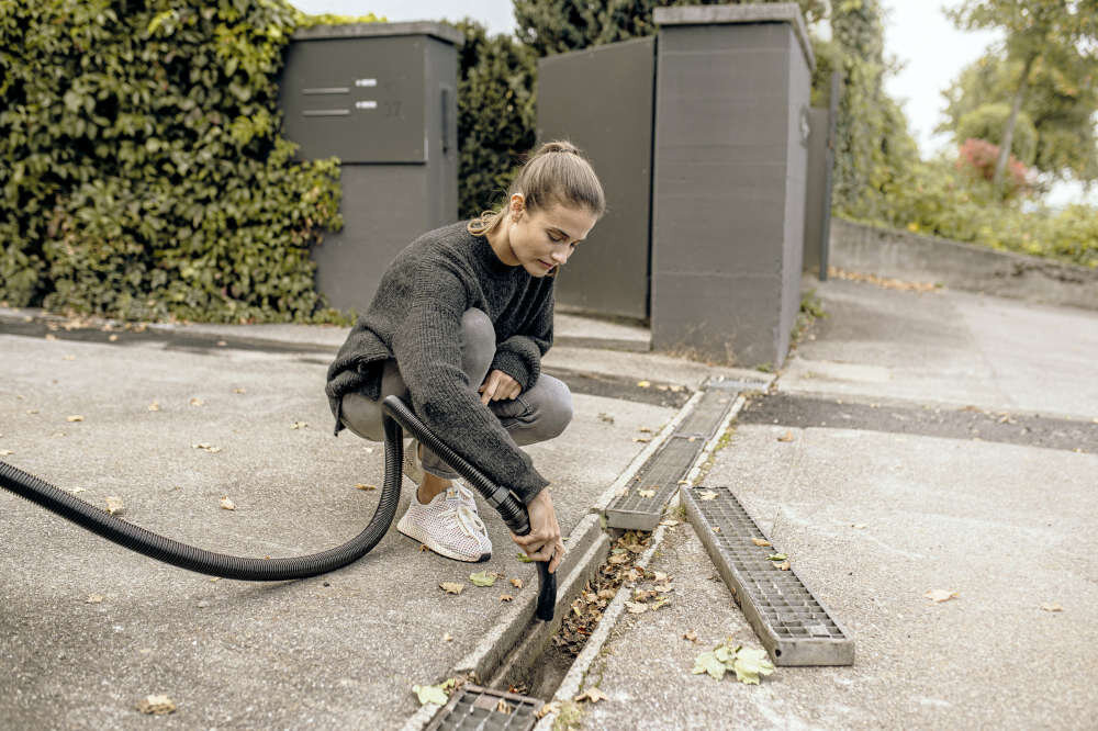 Odkurzacz KARCHER WD 4 S V-20 5 22 EU 1.628-260.0 Żółto-Srebrny zbiornik wykonanie pojemność 20 l 5-metrowy przewód efektywne działanie łatwość obsługi