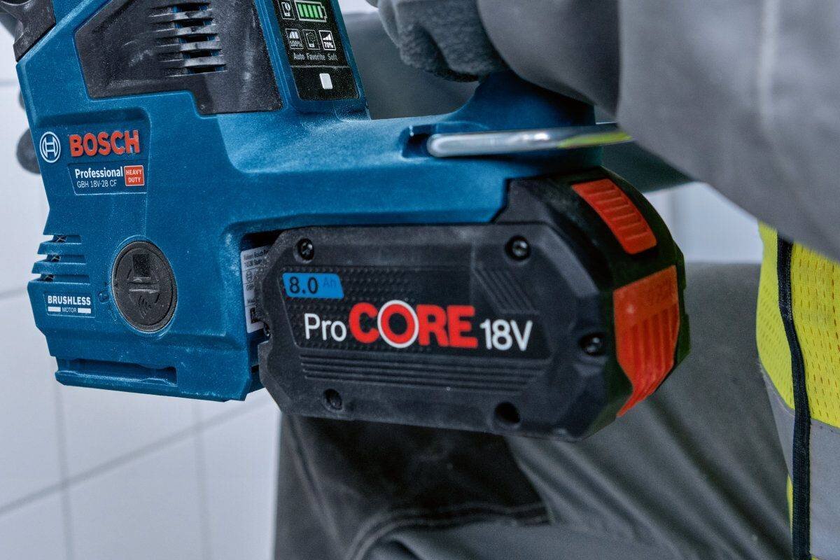 BOSCH GBH 18V-28 C akumulator systemem BOSCH GBA 18 V i ProCore 18 V młotami o niższym napięciu - Zbliżenie na akumulator