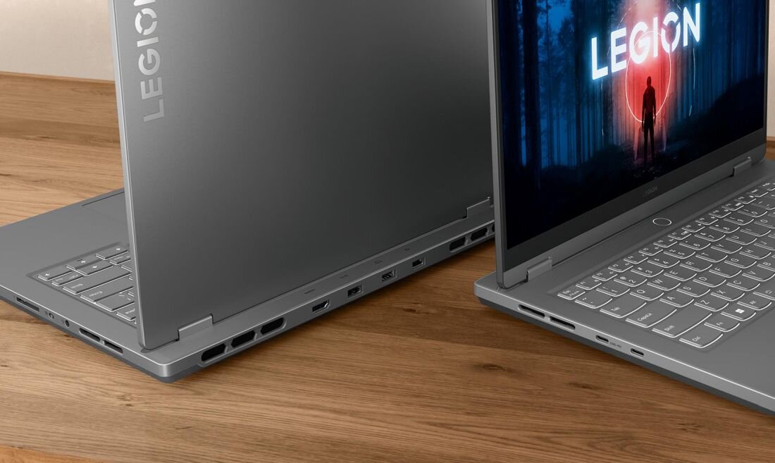 Laptop LENOVO Legion Slim 5 14APH8 - USB-A USB-C HDMI 2.1 DisplayPort 1.4