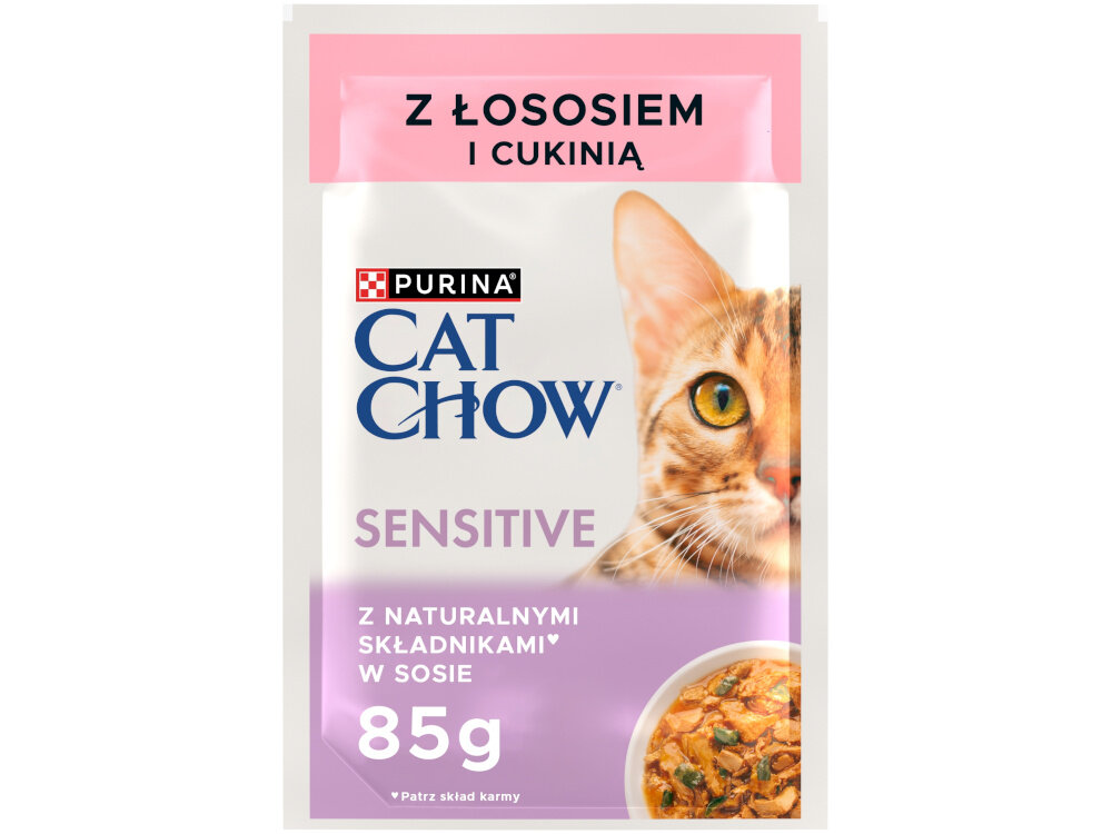 Karma dla kota CAT CHOW Sensitive Łosoś z cukinią85 g 85 g saszetka na białym tle pełnoporcjowa karma mokra dla kdorosłych kotów o wrażliwym układzie pokarmowym wysokiej jakości białko naturalne składniki zbilansowana receptura wartości energetycznej 800 kcal/kg prawidłowy rozwój dla kota o wrażliwym brzuszku