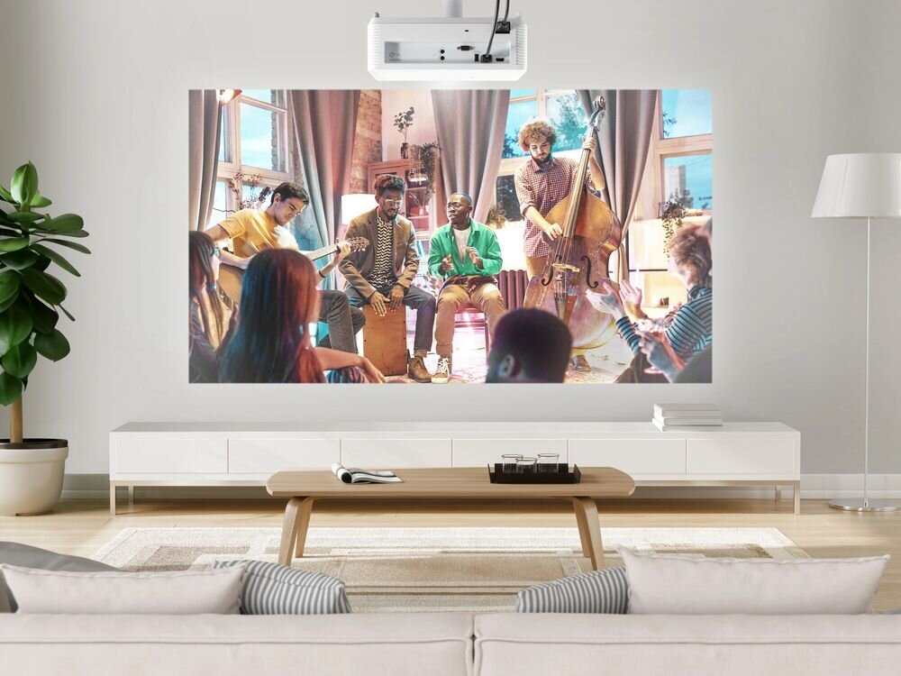 Projektor VIEWSONIC PX704HD Full HD jasny obraz szczegółowe odwzorowanie, projektor zawieszony na uchwycie sufitowym wyświetlający obraz na ścianie