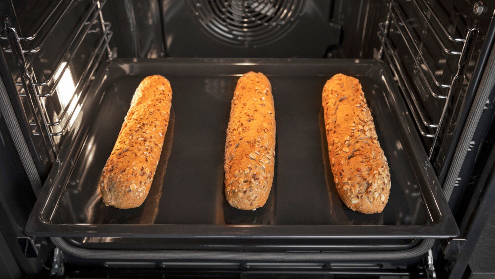 PIEKARNIK HISENSE BSA66334PBDG równomierne pieczenie Zaokrąglona konstrukcja Even Bake