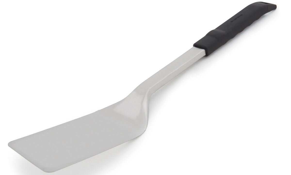 Łopatka do grilla BROIL KING Baron 64031, stal, trwałość, temperatura, wytrzymałość, na białym tle łopatka frontem prawo skos