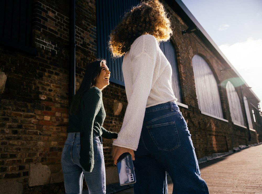 SMARFON BATERIA KONSTRUKCJA NAPRAWA SZYBKIE LADOWANIE NFC ŁĄCZNOŚĆ APARAT