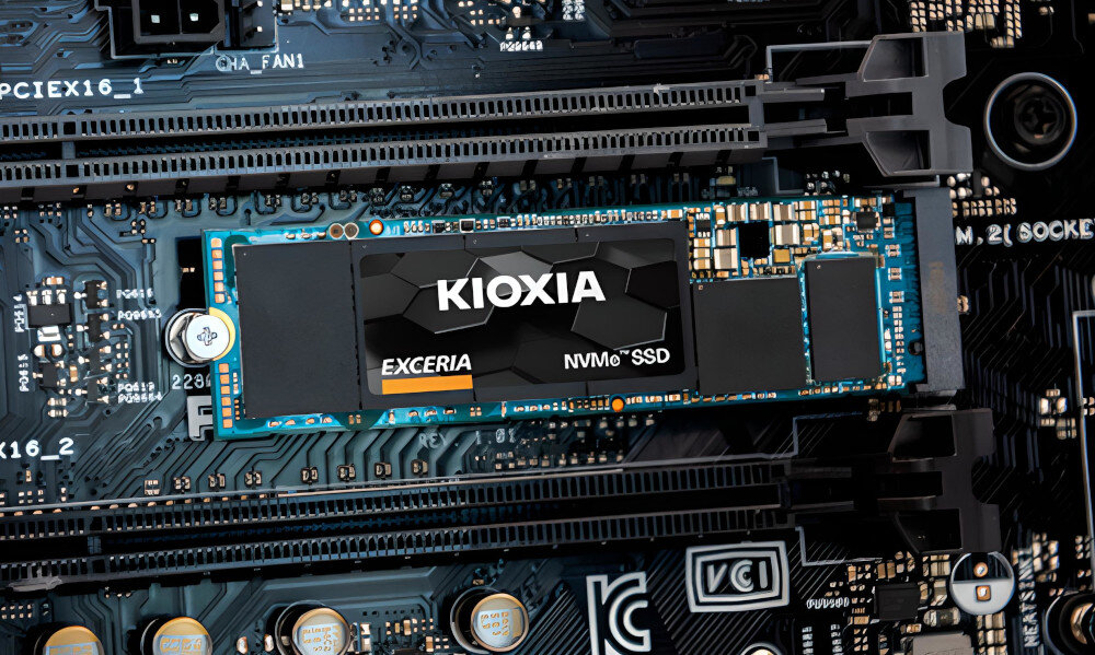 Komputer XQUANTUM XQI3R16S500-XI5DV2 i3-10100 16GB RAM 500GB SSD dysk pojemność prędkość