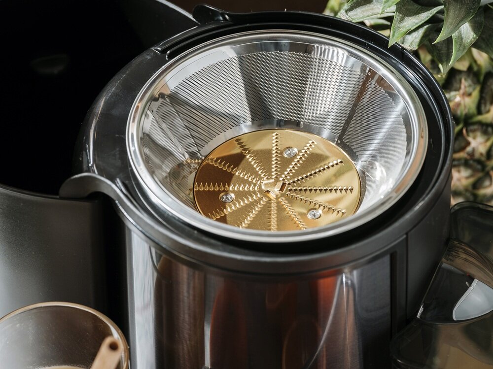 Sokowirówka ADLER AD 4132 filtr ze stali nierdzewnej, oddzielenie soku od pulpy, klarowny sok, łatwe czyszczenie