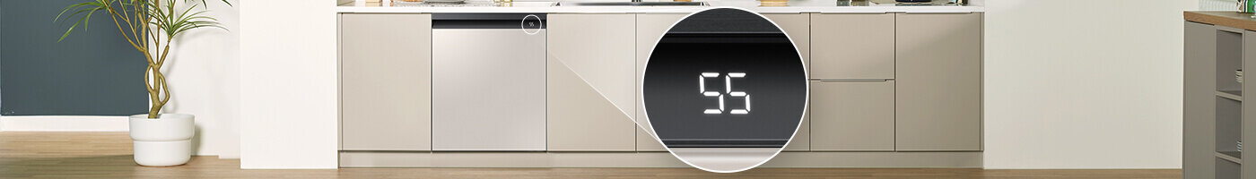 Zmywarka Samsung DW60CB895UAPEToraz zbliżenie na wyświetlacz