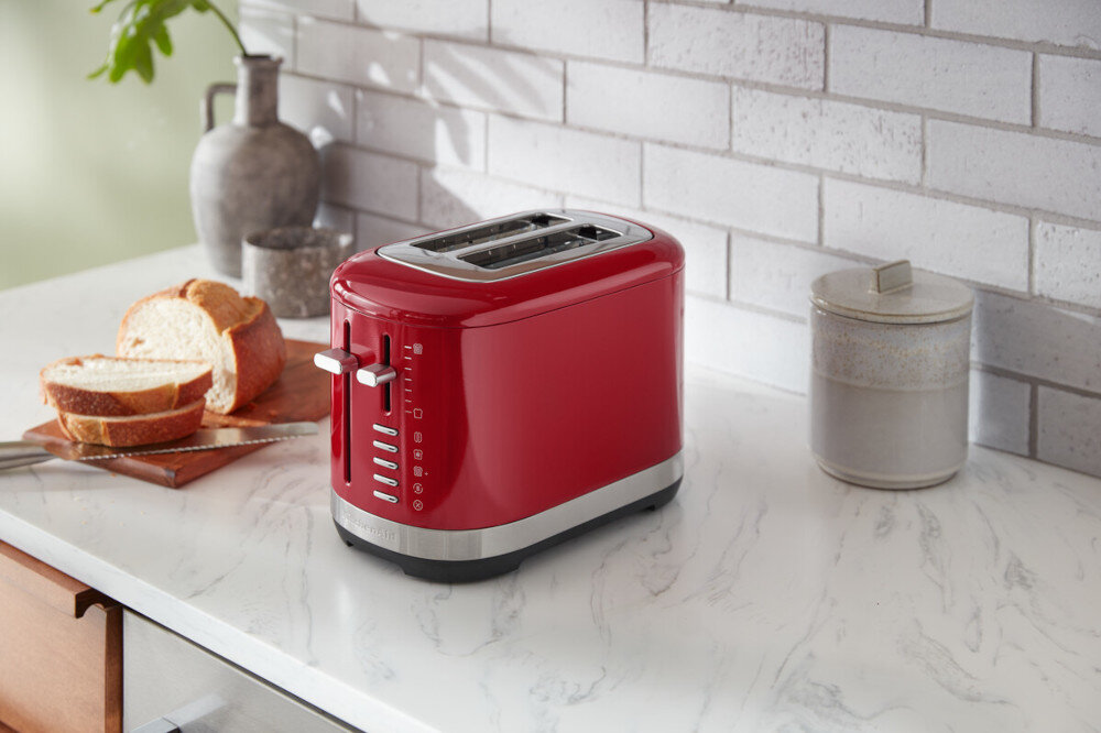 Toster KITCHENAID 5KMT2109EER Czerwony Solidne wykonanie wytrzymałość żywotność diody LED kolor kolorystyka wyglad design prezentacja vintage styl
