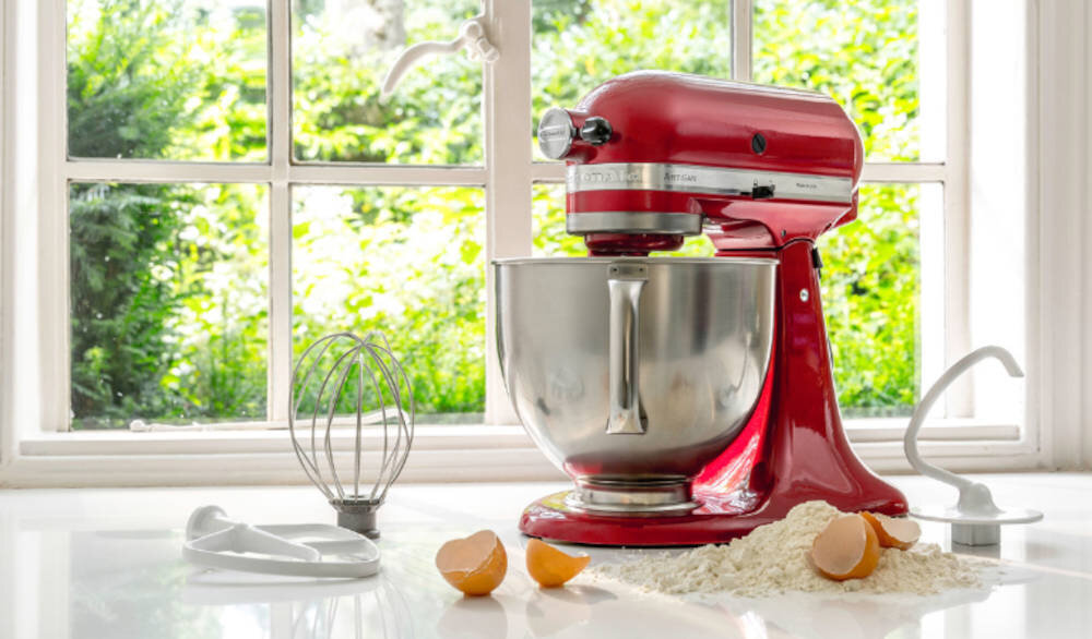 Robot kuchenny planetarny KITCHENAID Artisan 5KSM125EIB granatowy 300W wykonanie elementy akcesoria rozga do ubijania mieszadlo do rozdrabniania hak do ciast misa INOX mozliwosci