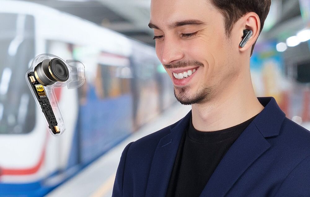 Słuchawki dokanałowe EARFUN Air 2 NC Hi-Res Audio LDAC 24bit 96kHz 990kbps wysoka jakość dźwięku, osoba z założonymi słuchawkami