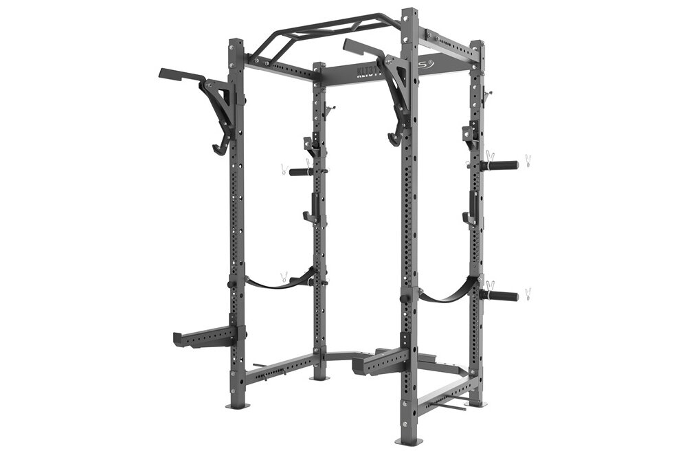 Klatka treningowa HMS KLT3110 klatka na białym tle rama 60 × 60 × 2,2 mm średnica otworów 1,5 cm wagę 97,2 kg maksymalna waga użytkownika do 136 kg podpory, uchwyty, monolift oraz pasy bezpieczeństwa do obciążenia do 250 kg antypoślizgowe stopki stal malowana proszkowo w kolorze matowej szarości