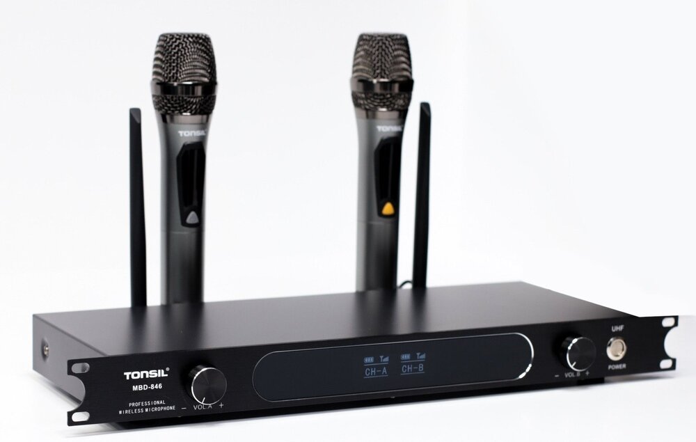 TONSIL MBD 846 mikrofony i odbiornik na białym tle   