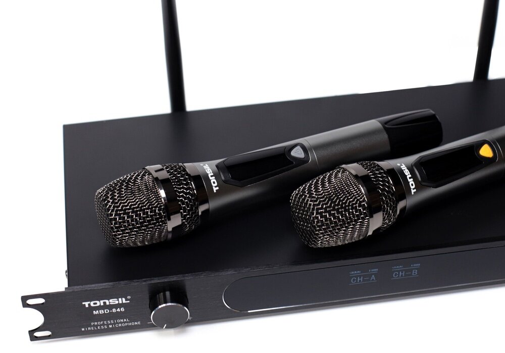 TONSIL MBD 846  mikrofony i odbiornik na białym tle  