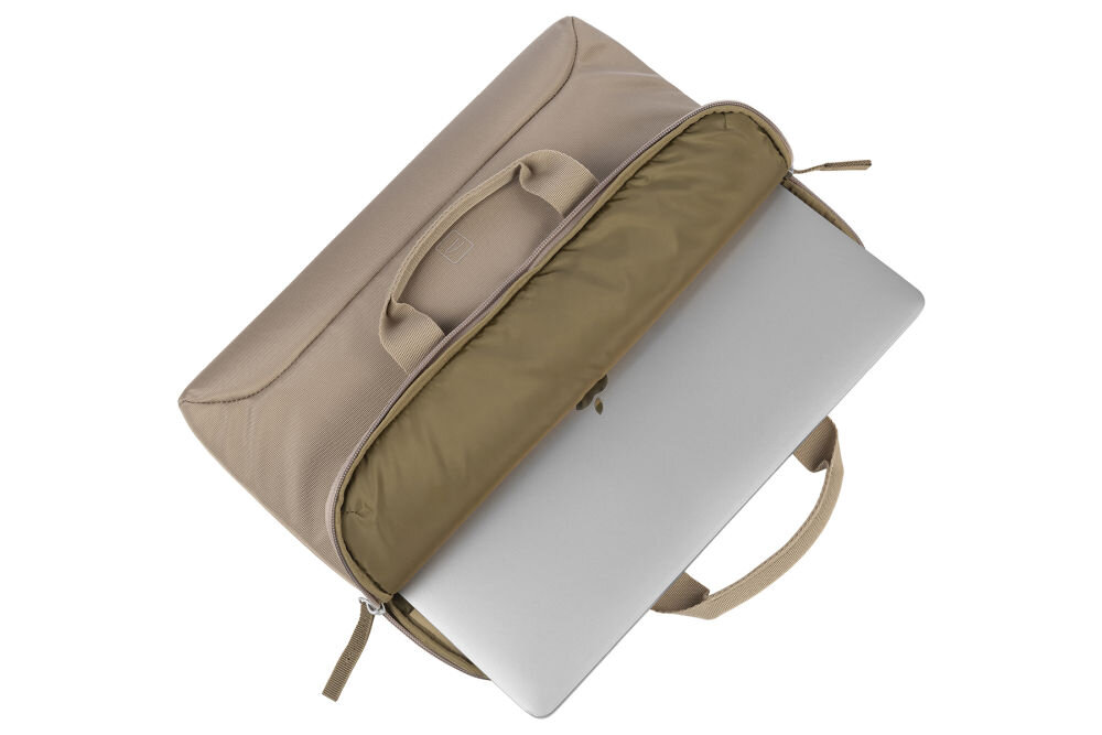 Beżowa torba na laptopa z otwartą komorą, w której znajduje się srebrny laptop. Torba posiada uchwyty do przenoszenia.