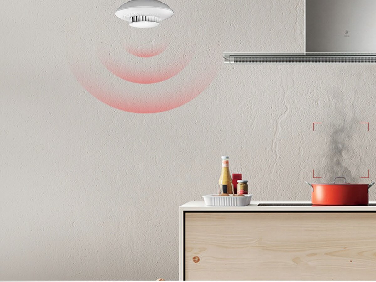 EZVIZ T4C uruchamia donośny sygnał dźwiękowy przesyła powiadomienie na Twój telefon aplikację EZVIZ systemem EZVIZ Smart Home