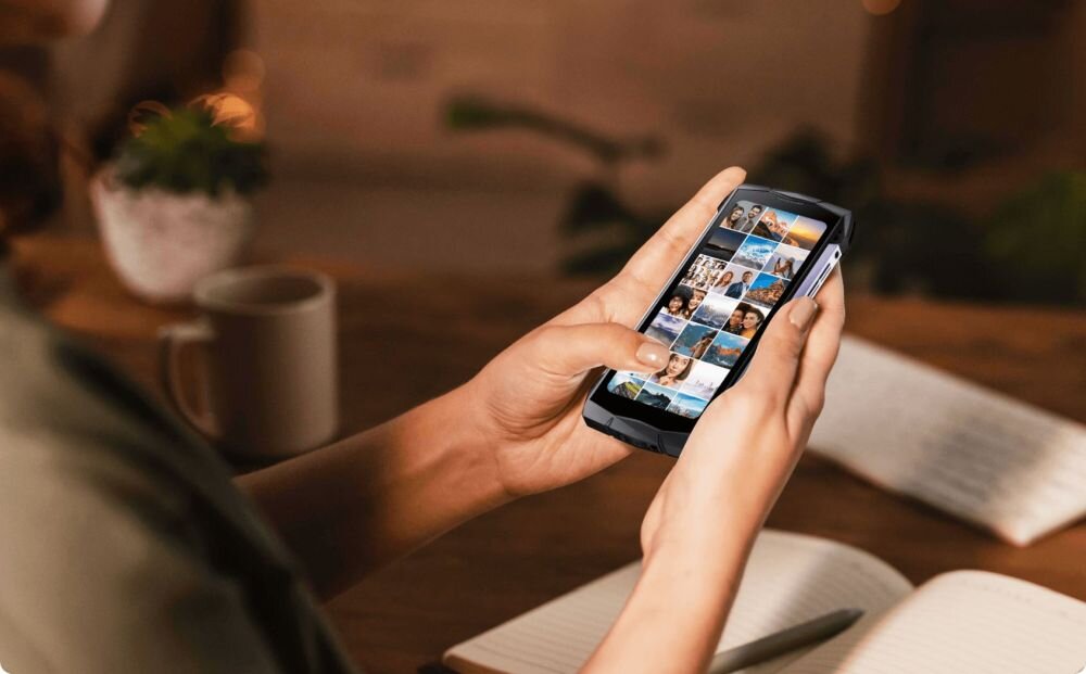 Smartfon DOOGEE Smini  ekran bateria aparat procesor ram pamięć pojemność rozdzielczość zdjęcia filmy opis dane cechy blokady system łączność wifi bluetooth obudowa szkło odporność porty muzyka transfer sieć przekątna matryca waga czujniki oled amoled ips