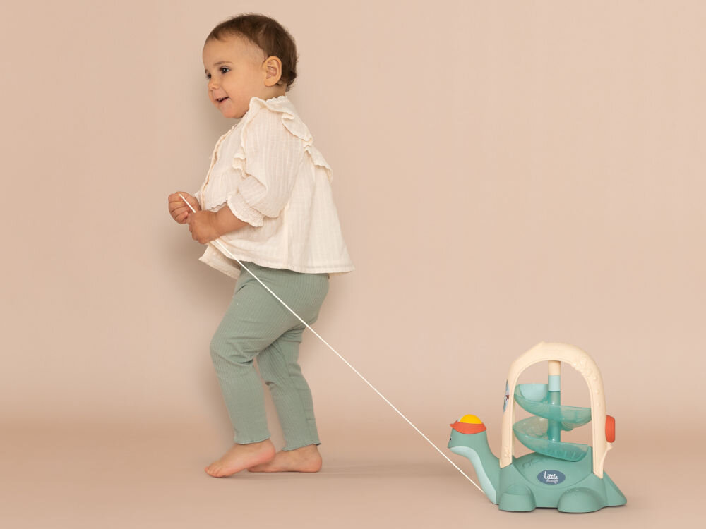 Zabawka edukacyjna SMOBY Little Żółw do ciągnięcia ze zjeżdżalnią dla piłeczek 7600140310 bezpieczny dla najmłodszych użytkowników wykonany z wysokiej jakości nietoksycznych materiałów odpornych na uszkodzenia brak ostrych krawędzi odpowienia wielkość elementów